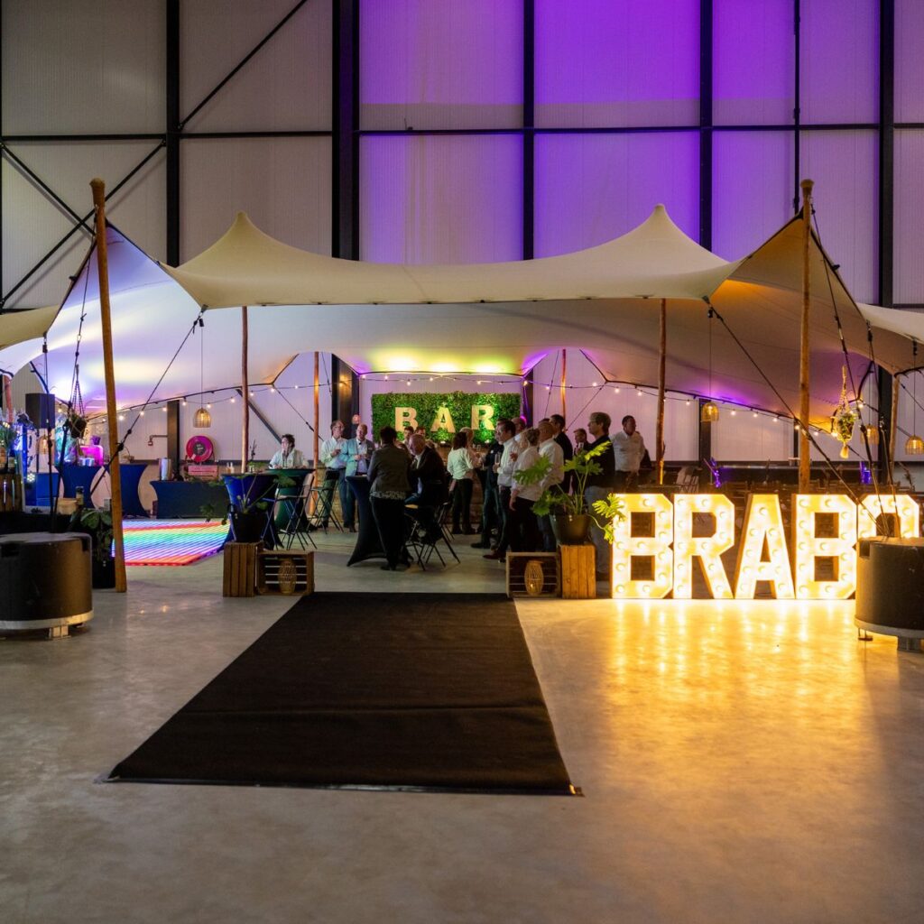 Nieuwbouw Brabo Verpakking feest
